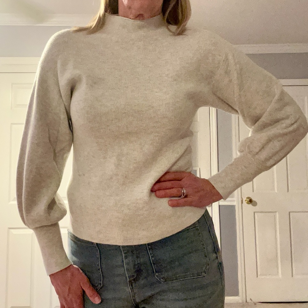 “a new day” Grey, ribbed mockneck, lightweight sweater w/ balloon sleeves -sz XL